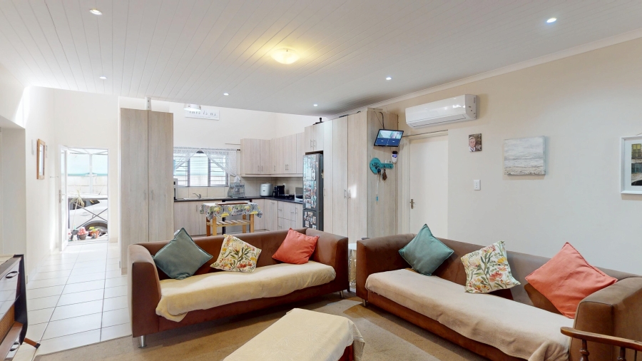 3 Bedroom Property for Sale in Uitsig Western Cape